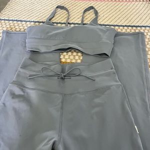 Vuori NWT daily wide legs and Yosemite longline bra (both XS) set! ✨ Mallorca